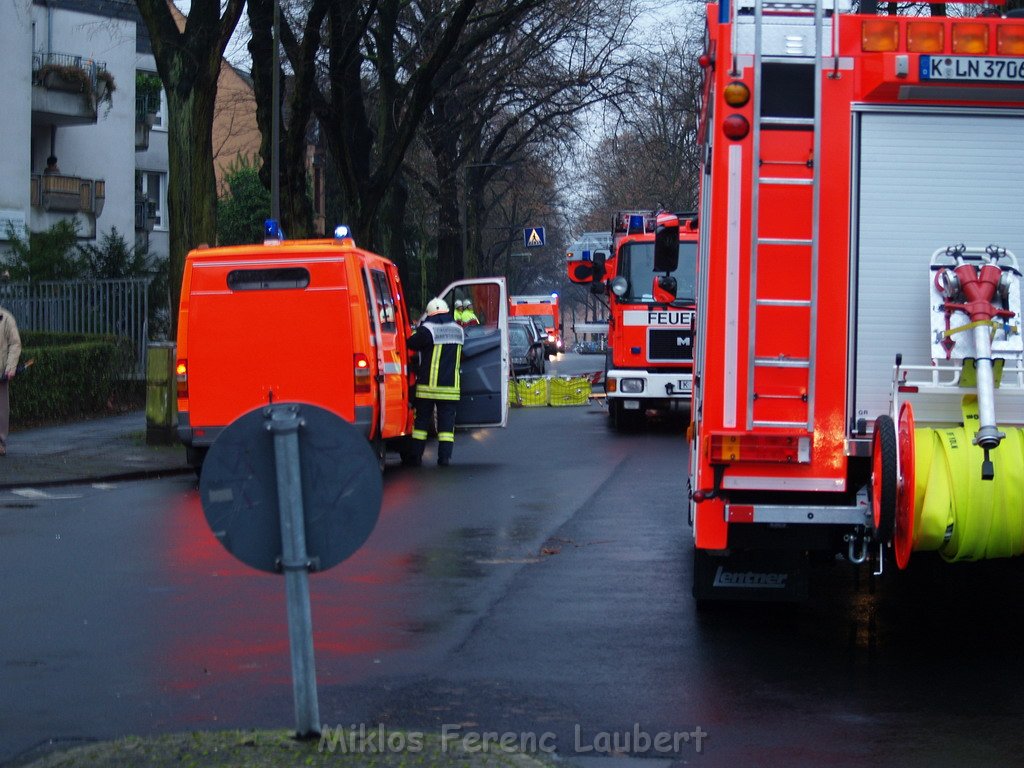 Brand Koeln Vingst Kuthstr     P21.JPG